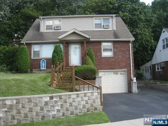128 Joanne Terrace Garfield, NJ 07026