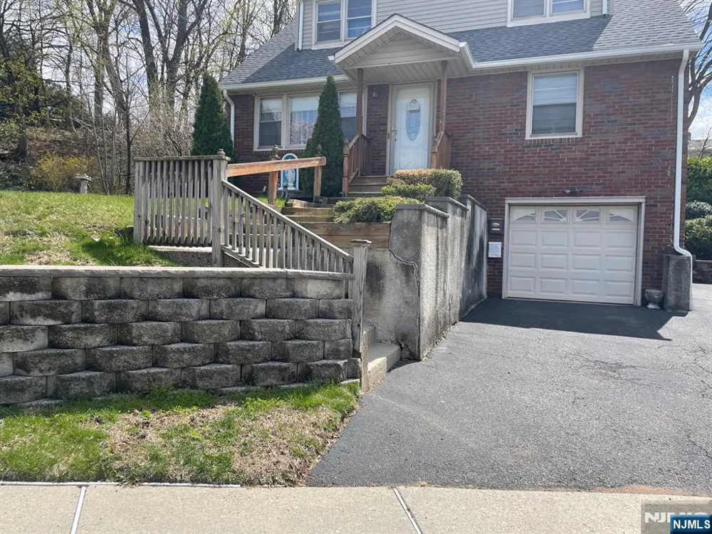 128 Joanne Terrace Garfield, NJ 07026