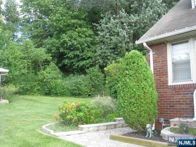 128 Joanne Terrace Garfield, NJ 07026