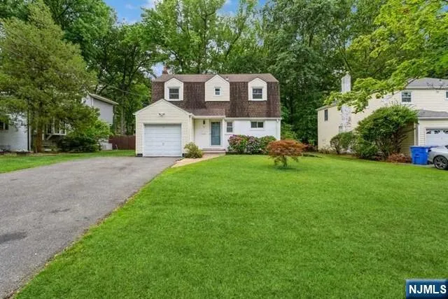 62 Buff Road Tenafly, NJ 07670