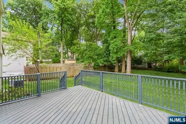 62 Buff Road Tenafly, NJ 07670