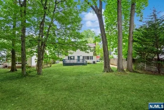 62 Buff Road Tenafly, NJ 07670