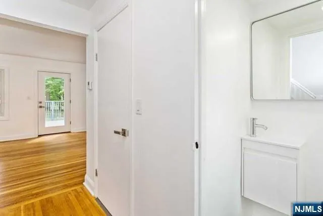 62 Buff Road Tenafly, NJ 07670