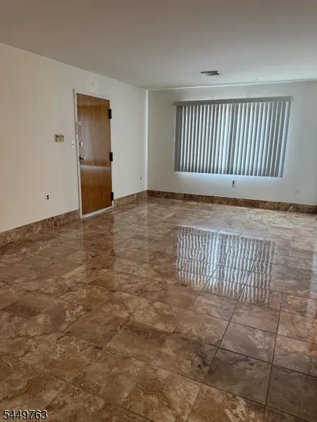 846 Riverside Ave #106 Unit 106 Lyndhurst, NJ 07071