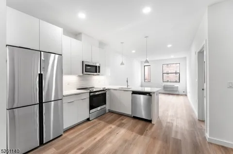 25 Freeway Dr #508 Unit 508