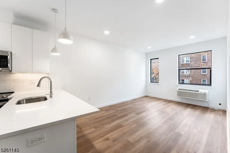25 Freeway Dr #508 Unit 508 East Orange City, NJ 07018