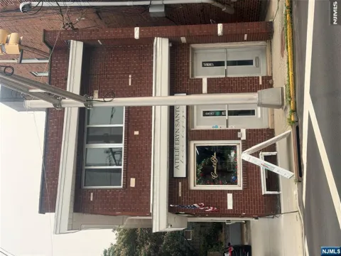 348 Union Avenue 1