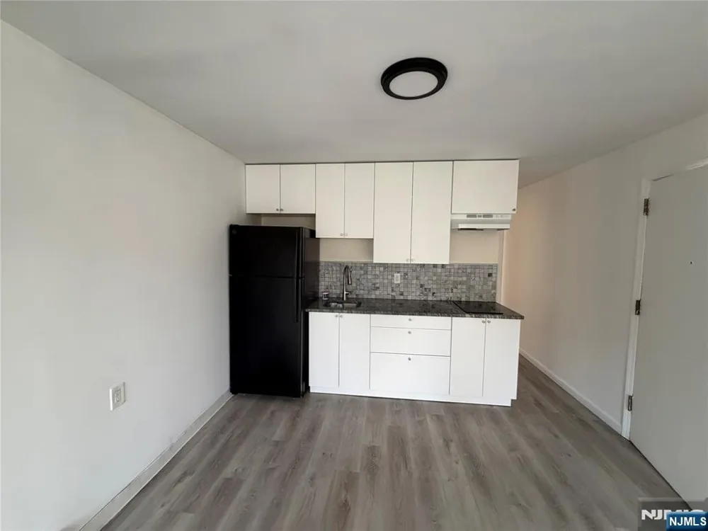 348 Union Avenue 1 Rutherford, NJ 07070
