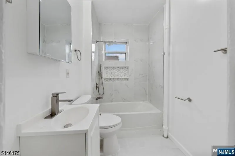 53 Henry Street A6 Passaic, NJ 07055