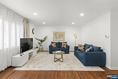 174 Clay Street 2