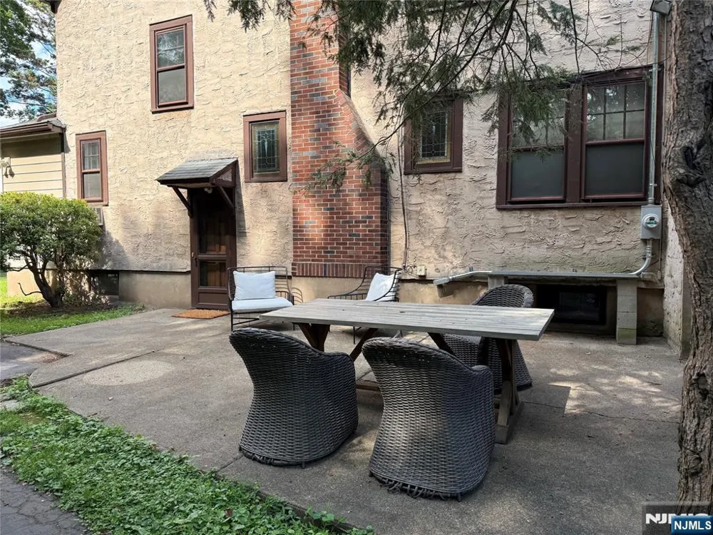 37 Columbus Avenue Harrington Park, NJ 07640
