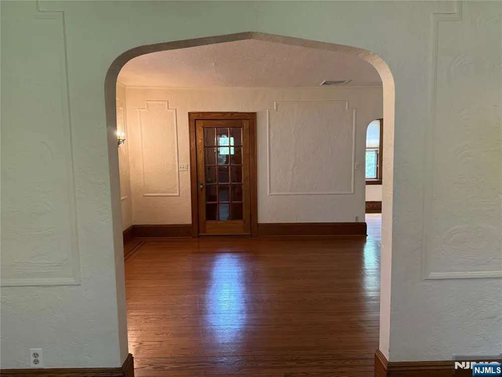 37 Columbus Avenue Harrington Park, NJ 07640