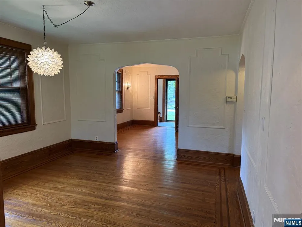 37 Columbus Avenue Harrington Park, NJ 07640