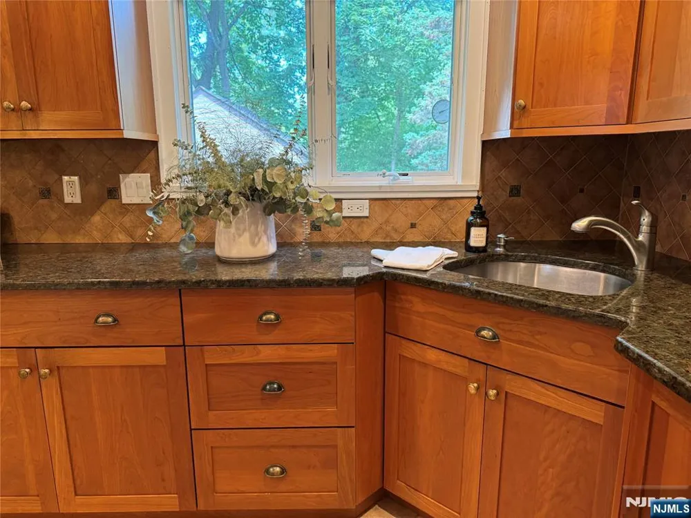 37 Columbus Avenue Harrington Park, NJ 07640