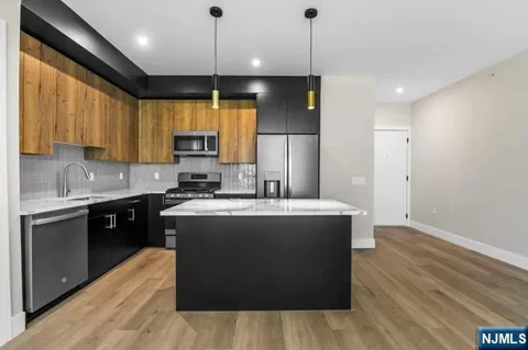 2021 Jones Road 204