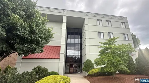200 Paterson Avenue 1A