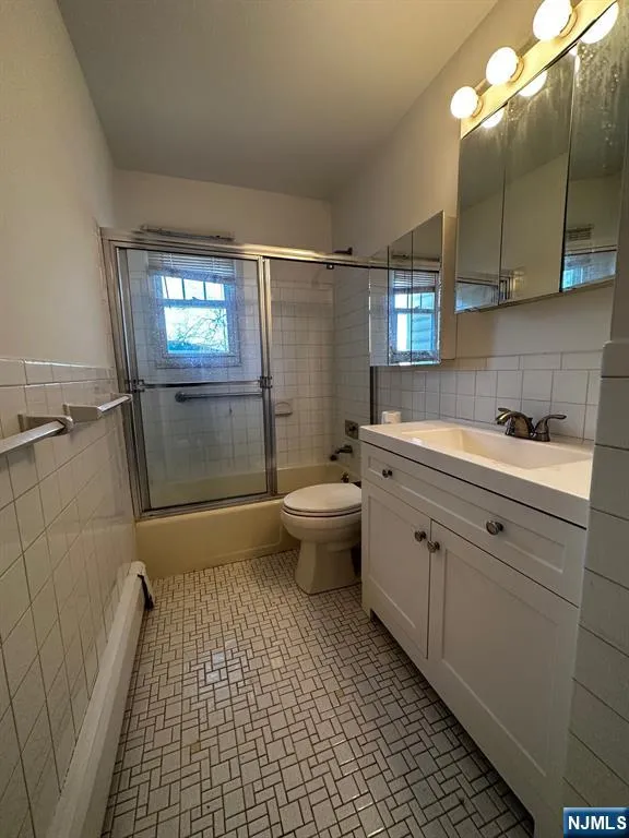 48 Lynn Court Bogota, NJ 07603
