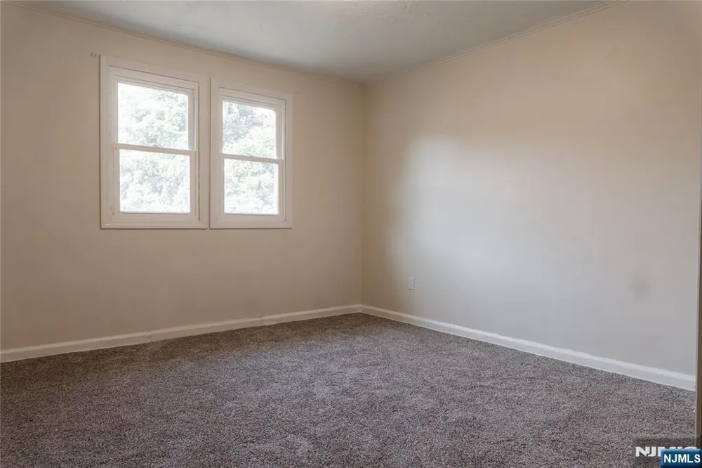 206 1st Street 2L Englewood, NJ 07631