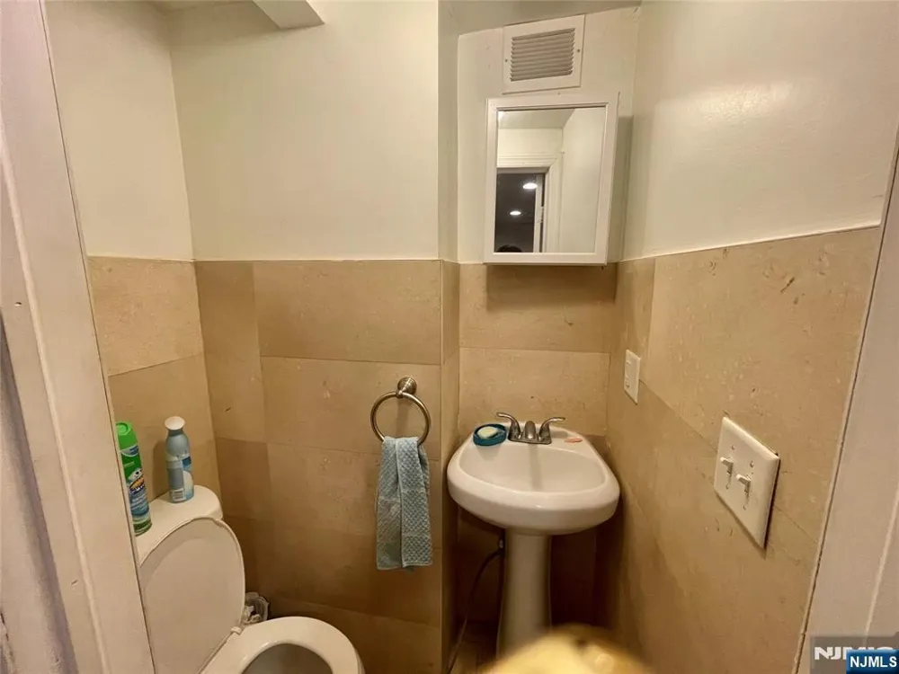 69 Feronia Way A Rutherford, NJ 07070