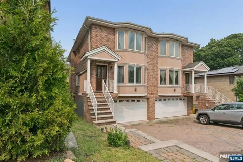 137 E Brinkerhoff Avenue A