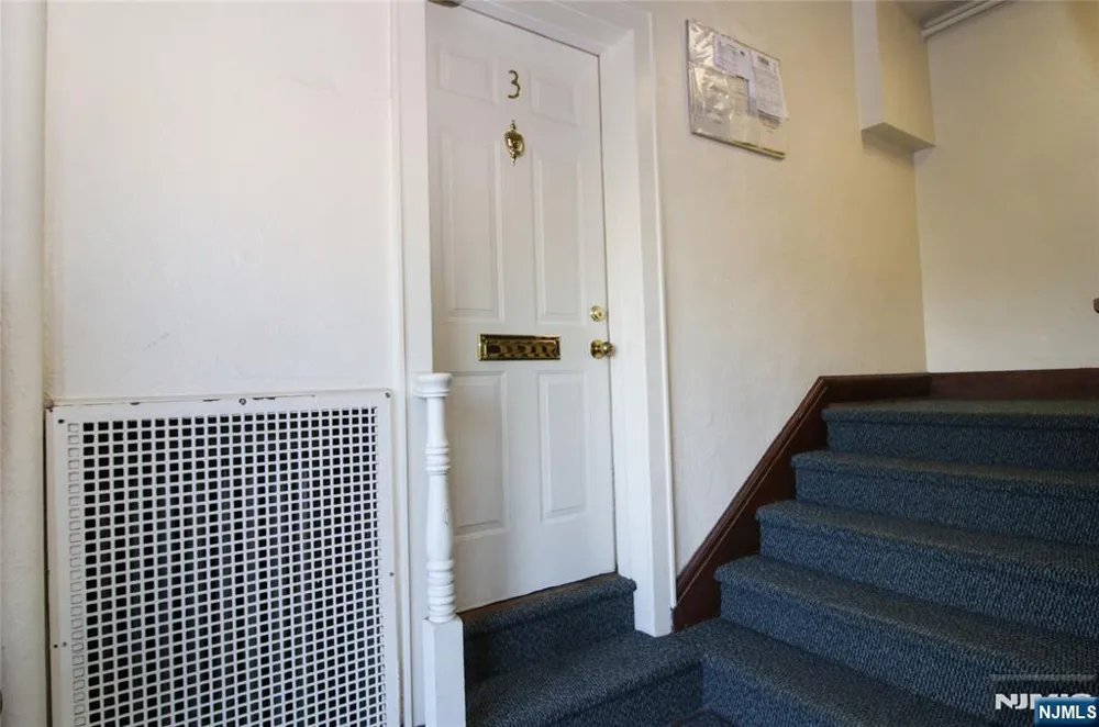 54-56 Oak Street 3 Ridgewood, NJ 07450