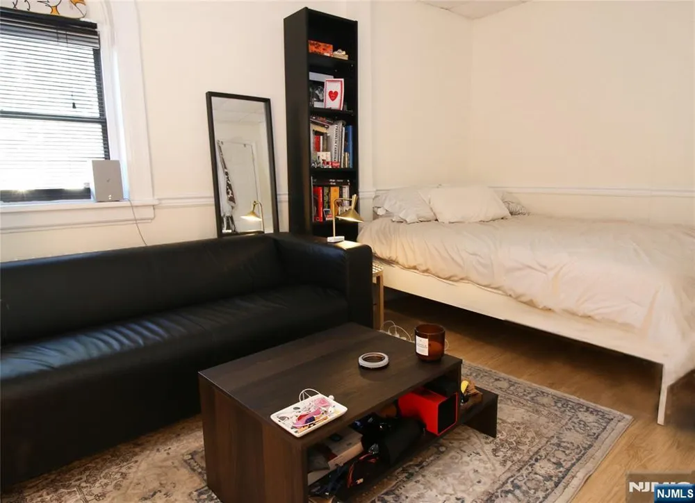 54-56 Oak Street 3 Ridgewood, NJ 07450