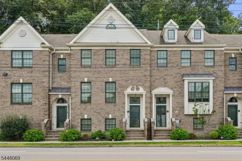36 Bloomfield Ave