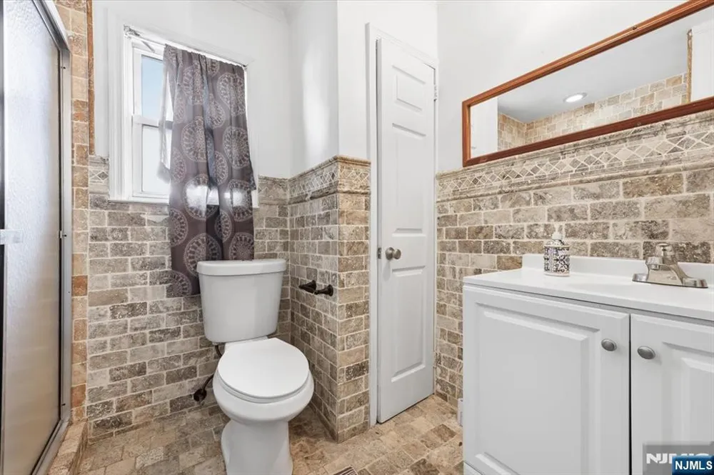 409 Tryon Avenue Englewood, NJ 07631
