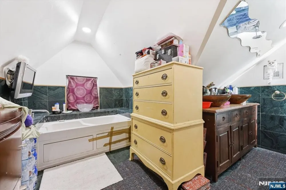 409 Tryon Avenue Englewood, NJ 07631