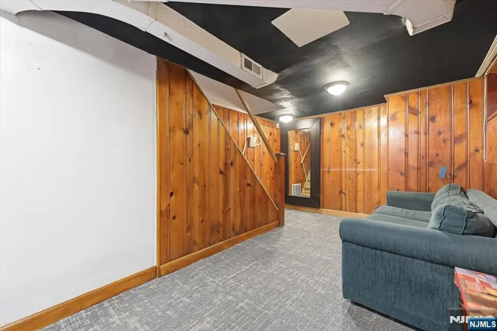 409 Tryon Avenue Englewood, NJ 07631