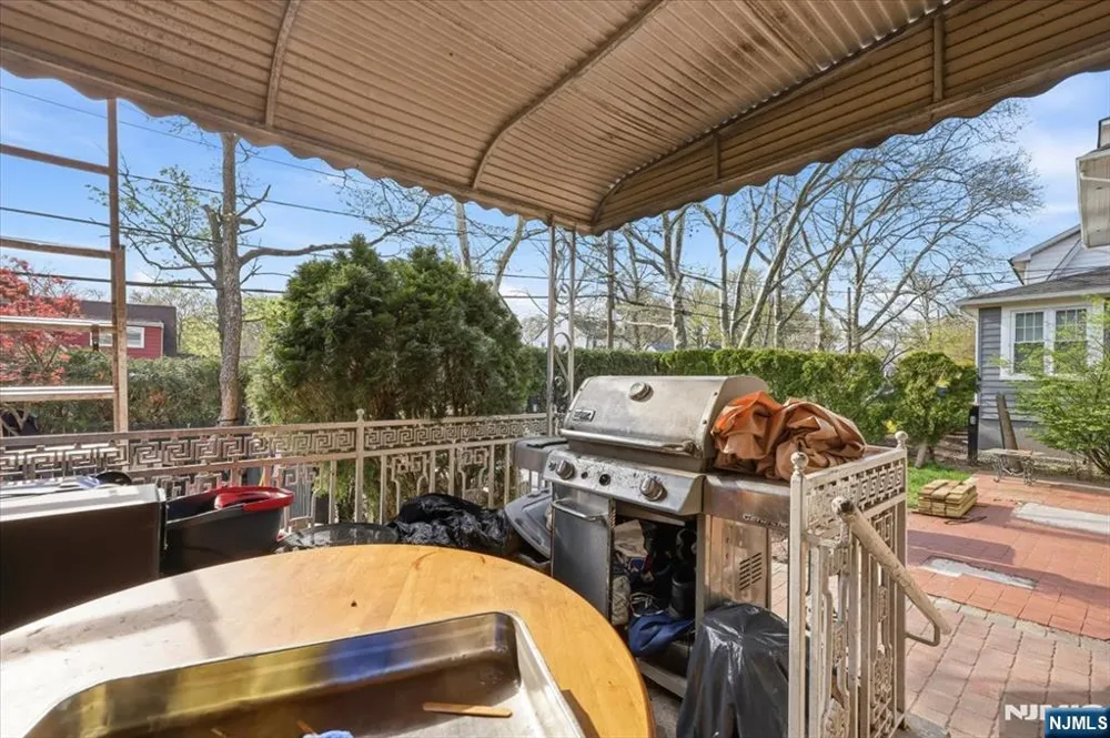 409 Tryon Avenue Englewood, NJ 07631