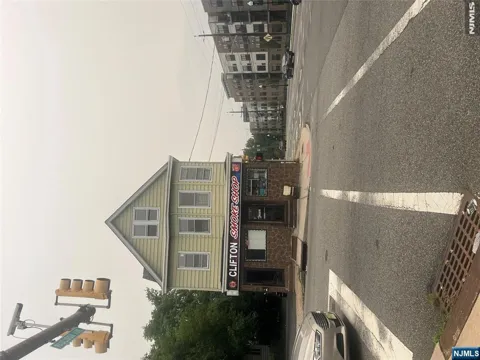 673 Clifton Avenue