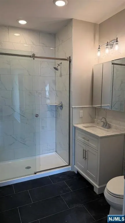 587 River Street 301 Paterson, NJ 07524