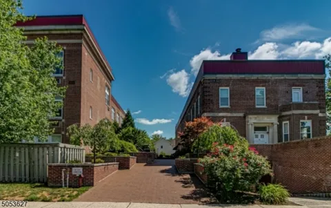 519 Trinity Pl #1BS Unit 1BS