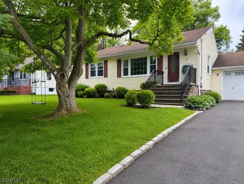 18 Carrol St Fairfield, NJ 07004