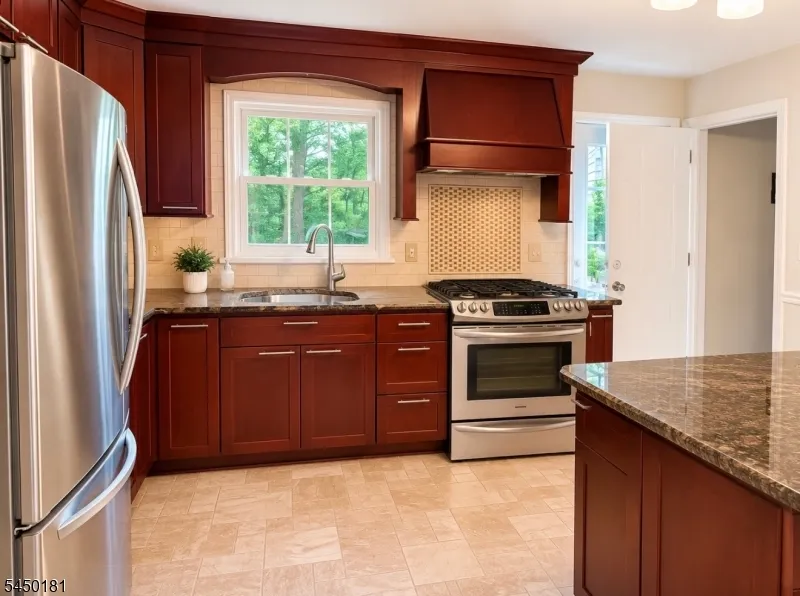 18 Carrol St Fairfield, NJ 07004