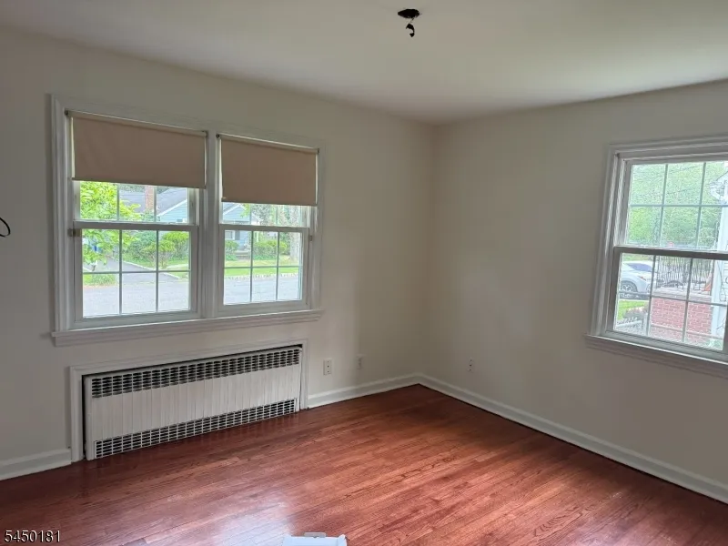 18 Carrol St Fairfield, NJ 07004