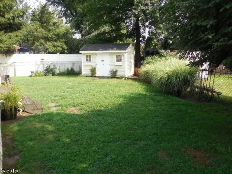 65 Fernwood Crescent Riverdale, NJ 07457