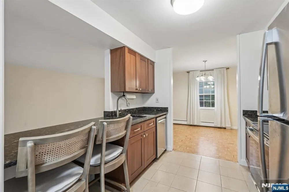 135-167 S Maple Avenue 143 B Ridgewood, NJ 07450
