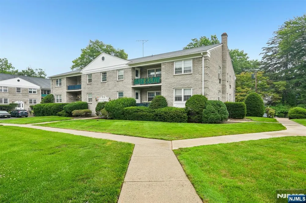 135-167 S Maple Avenue 143 B Ridgewood, NJ 07450