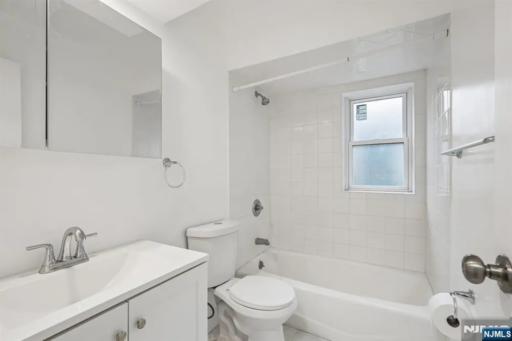 135-167 S Maple Avenue 143 B Ridgewood, NJ 07450