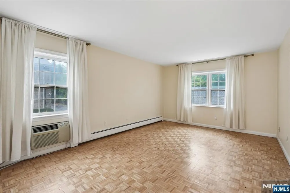 135-167 S Maple Avenue 143 B Ridgewood, NJ 07450