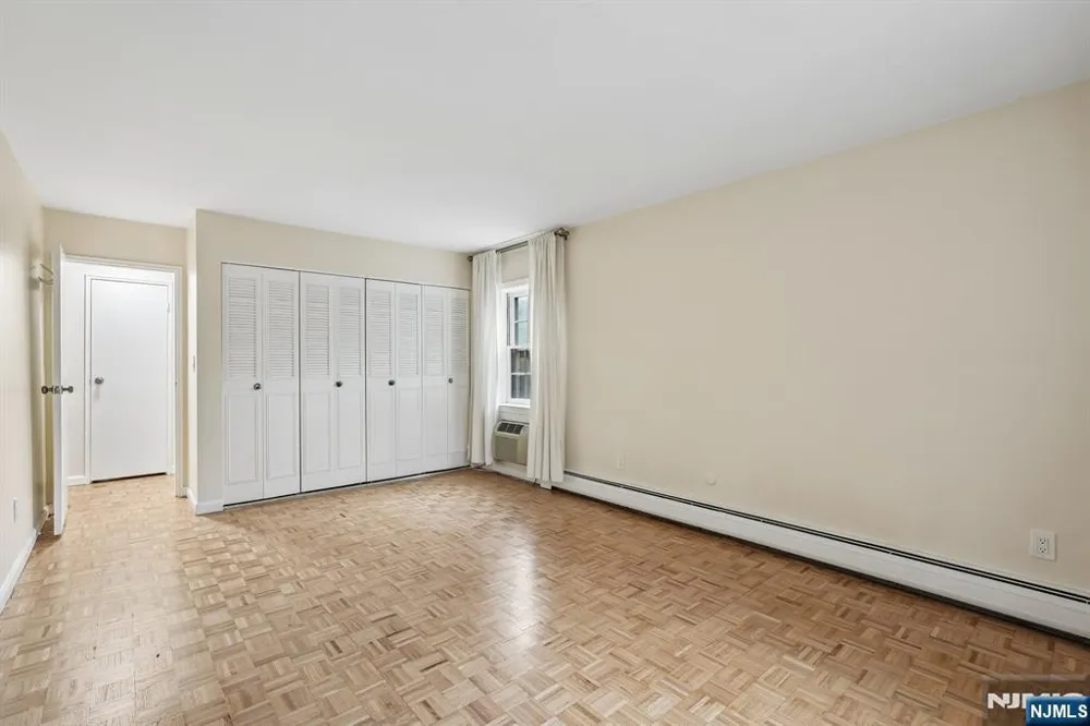 135-167 S Maple Avenue 143 B Ridgewood, NJ 07450