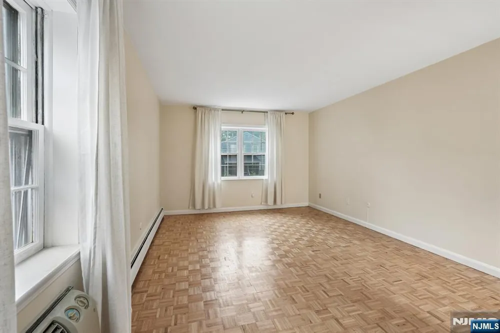 135-167 S Maple Avenue 143 B Ridgewood, NJ 07450