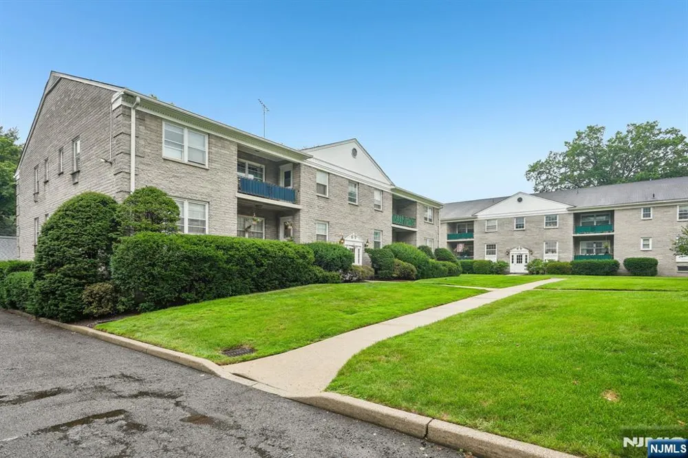 135-167 S Maple Avenue 143 B Ridgewood, NJ 07450