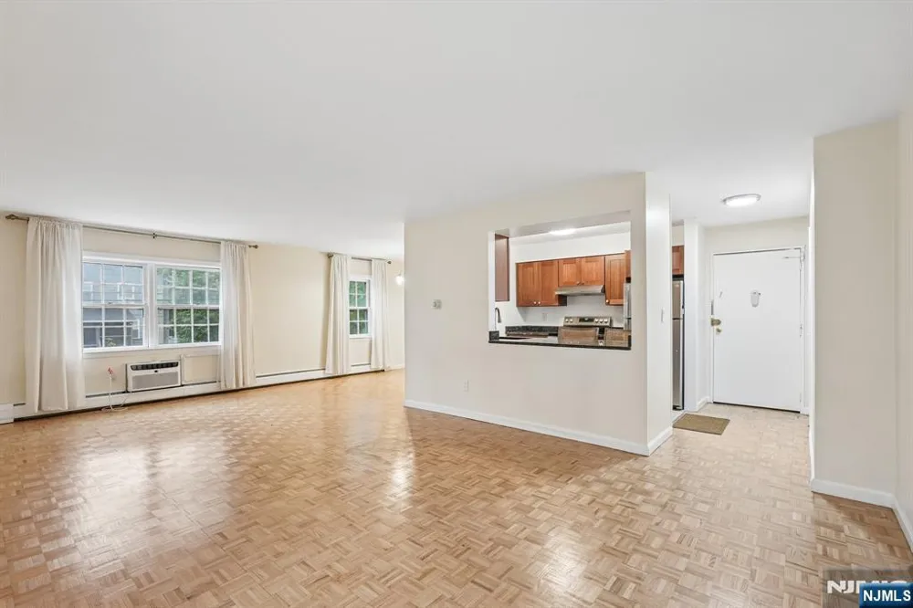 135-167 S Maple Avenue 143 B Ridgewood, NJ 07450