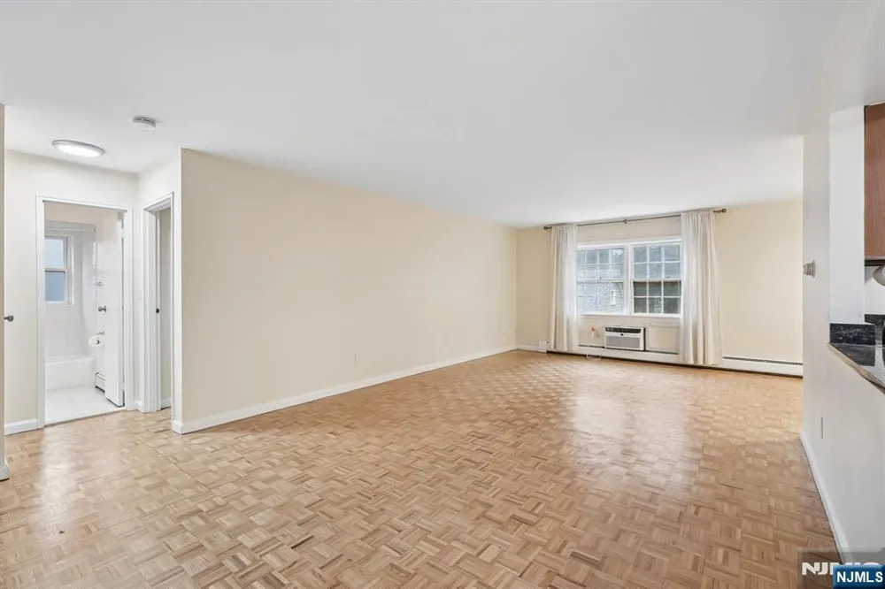 135-167 S Maple Avenue 143 B Ridgewood, NJ 07450