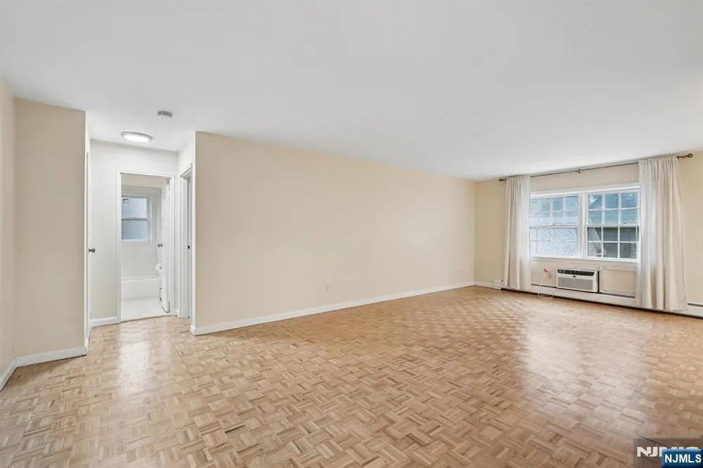 135-167 S Maple Avenue 143 B Ridgewood, NJ 07450