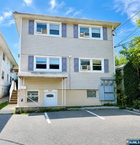 687 Midland Avenue 1