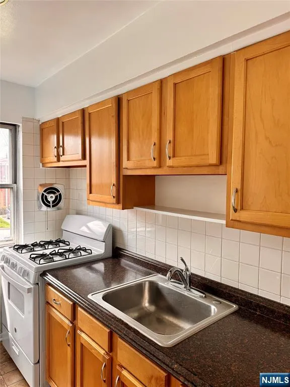 401 W Madison Avenue 27 Dumont, NJ 07628